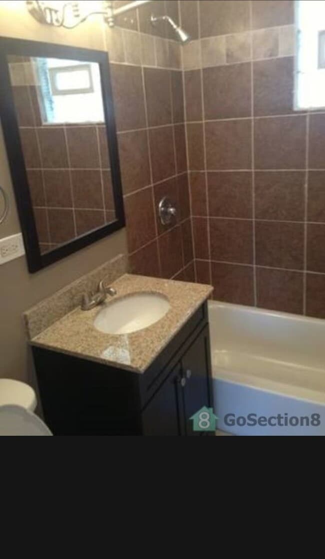 9220 S Manistee Ave, Unit 1