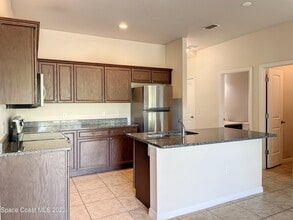 3728 Chambers Ln in Cocoa, FL - Building Photo - Building Photo