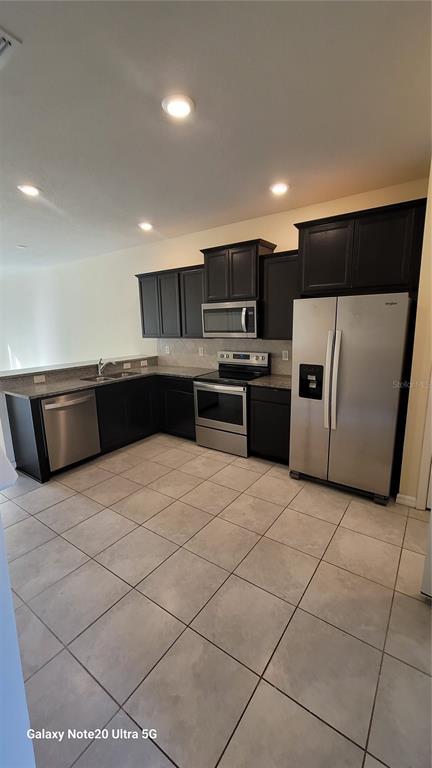 5175 Sylvester Loop in Tampa, FL - Building Photo - Building Photo