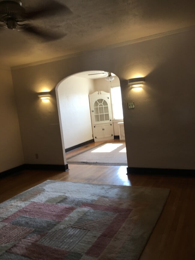 3322 Parkview Ave in Pittsburgh, PA - Foto de edificio - Building Photo