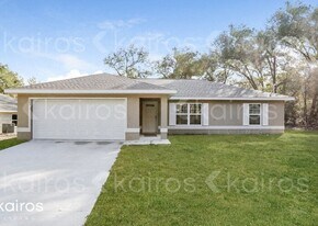 205 Malauka Loop in Ocklawaha, FL - Building Photo