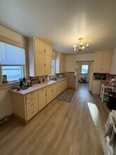 1026 Oxford Ave, Unit 1 in Eau Claire, WI - Building Photo - Building Photo