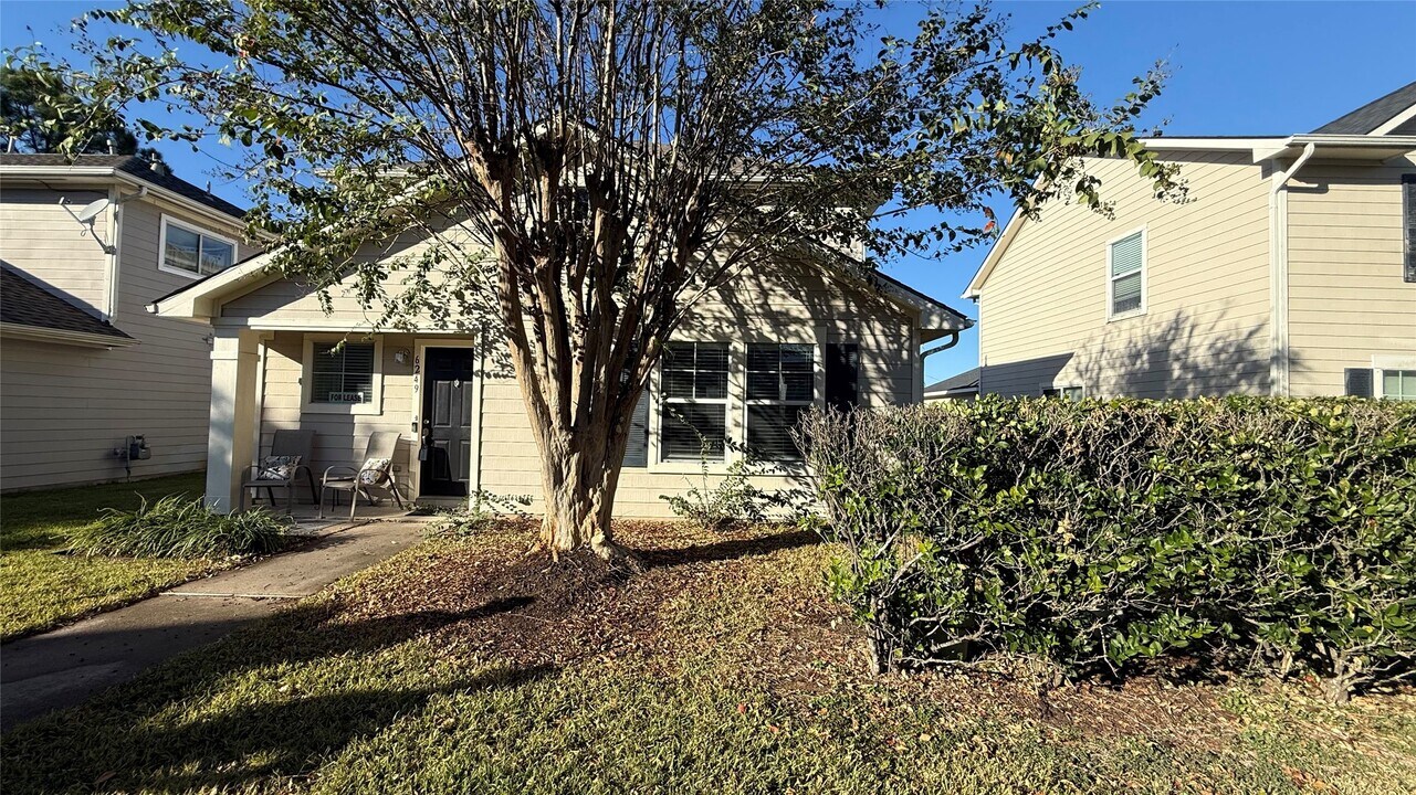 6249 Lone Prairie Way in Katy, TX - Building Photo