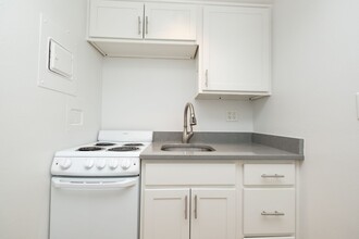 1117 SW Alder St-Unit -303 in Portland, OR - Building Photo - Building Photo