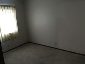 2020 Cedar St in Muscatine, IA - Building Photo - Building Photo