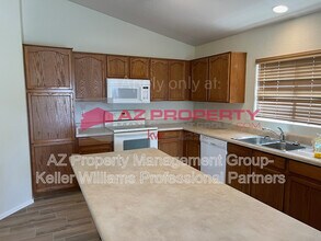 17848 W Redfield Rd in Surprise, AZ - Building Photo - Building Photo