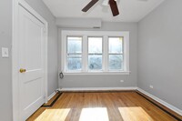 6155 S Albany Ave. Chicago IL in Chicago, IL - Building Photo - Interior Photo