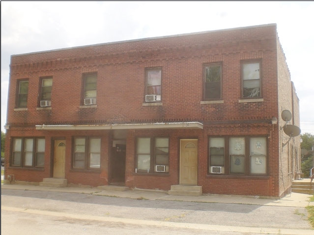 26-28 W 29th St in Chicago Heights, IL - Building Photo