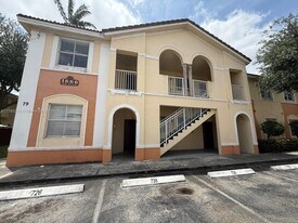 1666 SE 27th Ct in Homestead, FL - Building Photo