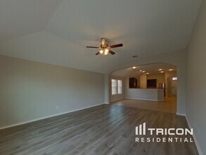 617 Chickadee Dr in Fort Worth, TX - Building Photo - Building Photo