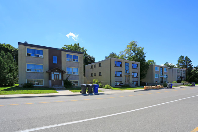 109 Gowan St in Barrie, ON - Building Photo - Building Photo