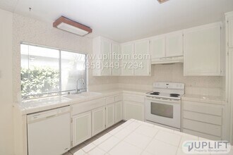 8679 Ara Pl in San Diego, CA - Building Photo - Building Photo