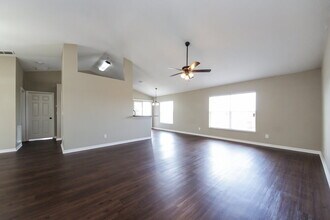 616 Gentle Breeze Dr in Minneola, FL - Building Photo - Building Photo