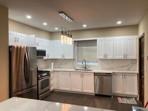 1203 Dufferin St in Toronto, ON - Building Photo - Building Photo