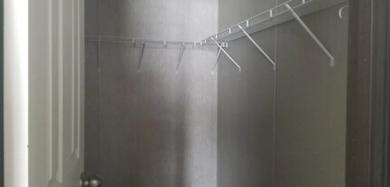 9628 Cape Cod Dr in Ira, MI - Foto de edificio - Building Photo