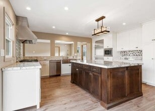 424 St Andrews Rd in Newport Beach, CA - Building Photo - Building Photo