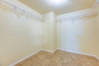 6422 Mildenhall Ct in Houston, TX - Building Photo - Building Photo