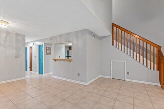 6926 SW 45th Ave in Gainesville, FL - Building Photo - Building Photo