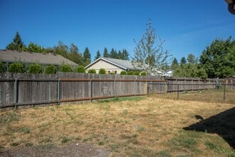 408-410 NE 105th St in Vancouver, WA - Building Photo - Building Photo