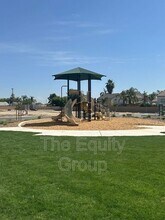 1936 Oaks Ct in Tulare, CA - Building Photo - Building Photo