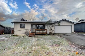 7230 Cantonment Ct in Anchorage, AK - Building Photo - Building Photo