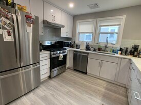 102 Nonantum St, Unit 102 in Boston, MA - Building Photo