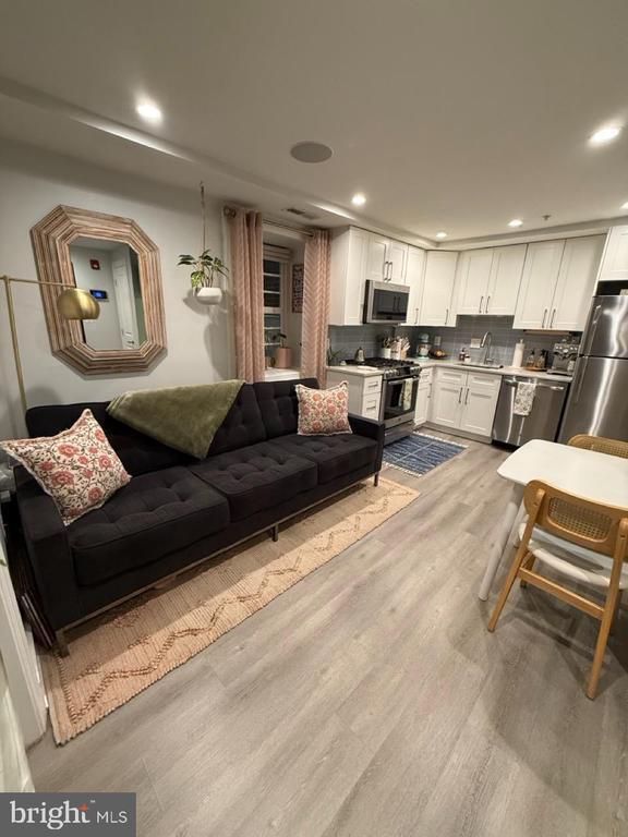 property at 625 Park Rd NW