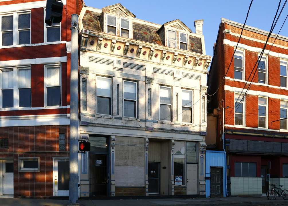 268 Pike St in Covington, KY - Building Photo