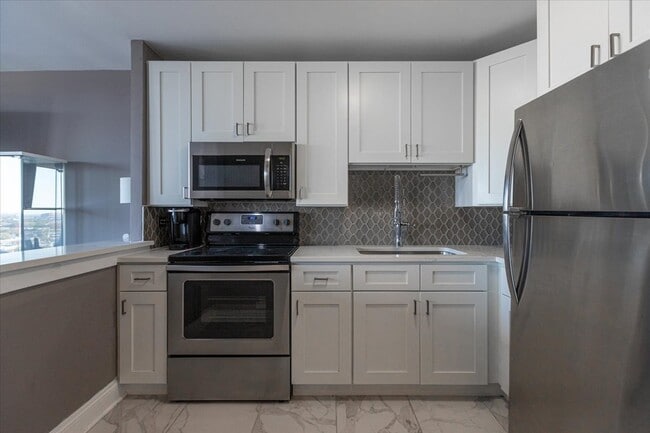 5445 N Sheridan Rd, Unit 1905 in Chicago, IL - Foto de edificio - Building Photo