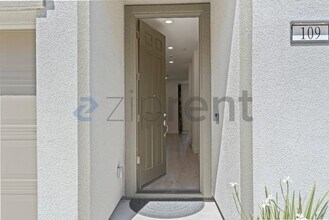 109 Tranquil Ln in Pittsburg, CA - Building Photo - Building Photo