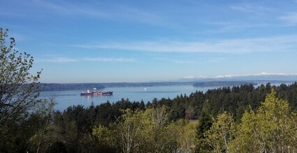 8261 Northrop Plz SW, Unit B in Seattle, WA - Foto de edificio - Building Photo