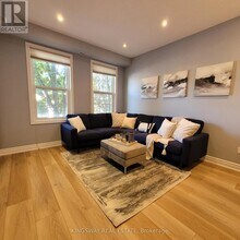 74 B Coxwell Ave in Toronto, ON - Building Photo - Building Photo