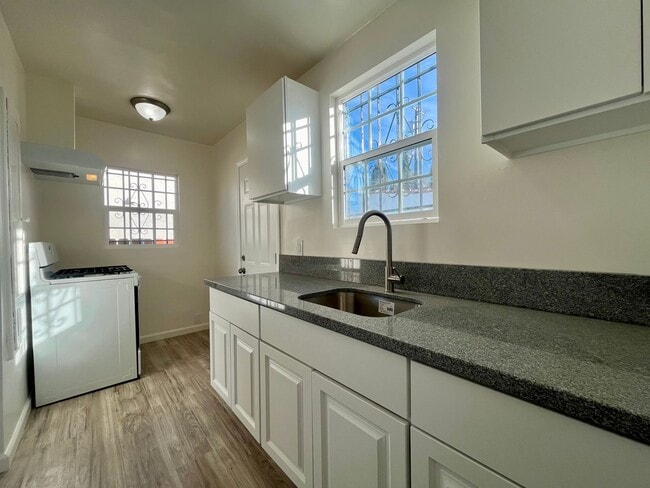 6200-6202 Alviso Ave in Los Angeles, CA - Building Photo - Building Photo