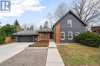 1326 Commissioners Rd W in London, ON - Building Photo - Building Photo