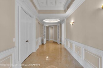 131 Oval Rd in Manasquan, NJ - Foto de edificio - Building Photo