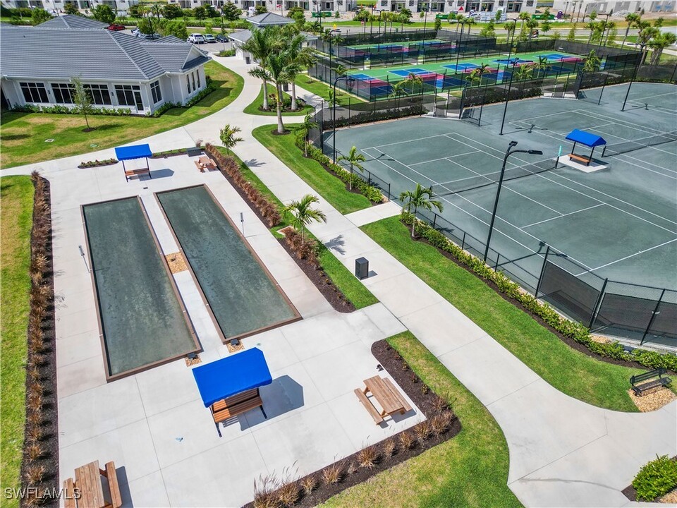 6044 Ellerston Wy in Ave Maria, FL - Foto de edificio