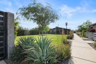 4403 N 13th Pl, Unit SI ID1366967P in Phoenix, AZ - Building Photo - Building Photo