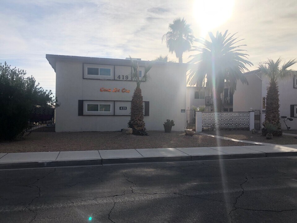 417 S 13th St in Las Vegas, NV - Building Photo