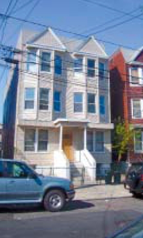 41 Clarke Ave in Jersey City, NJ - Building Photo - Building Photo