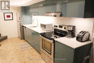 445 Ontario St in Toronto, ON - Building Photo - Building Photo