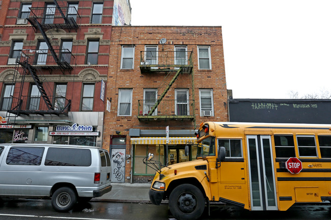 176 Delancey St in New York, NY - Building Photo - Building Photo