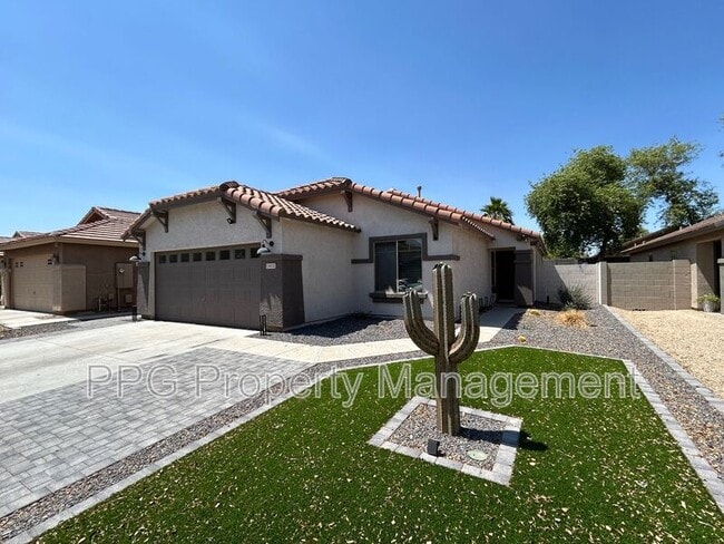 13932 W Mauna Loa Ln in Surprise, AZ - Building Photo - Building Photo