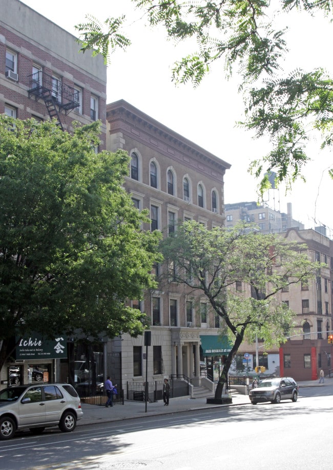 3BR Rental Near Central Park in New York, NY - Foto de edificio - Building Photo