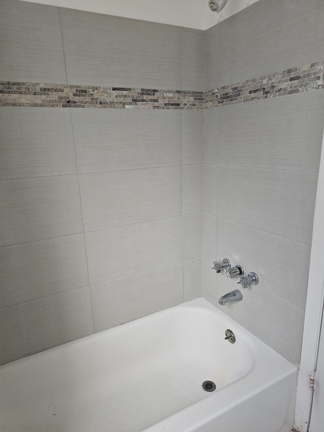 2800 E 113th Ave in Tampa, FL - Building Photo - Building Photo