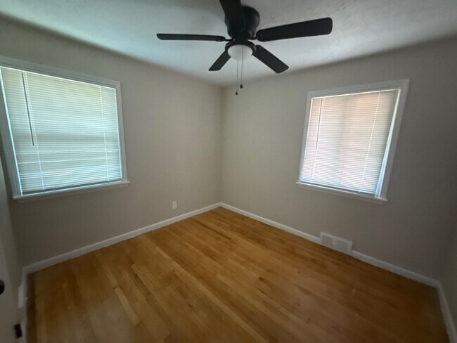12085 Ashton Ave in Detroit, MI - Building Photo - Building Photo