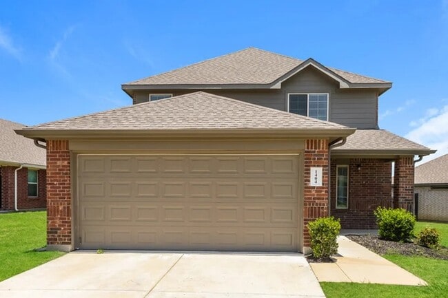 1404 Starling Ln in Ennis, TX - Foto de edificio - Building Photo