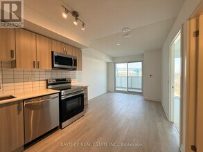 1010 Sandy Beach Rd in Pickering, ON - Building Photo - Building Photo