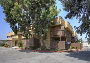 The Princeton Apartments in Ontario, CA - Building Photo - Building Photo