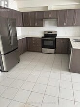 23 Lloyd Davies Wy in Hamilton, ON - Building Photo - Building Photo