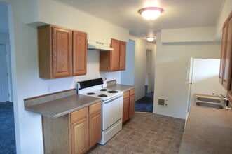 1029 Vista Dr in Grants Pass, OR - Building Photo - Building Photo